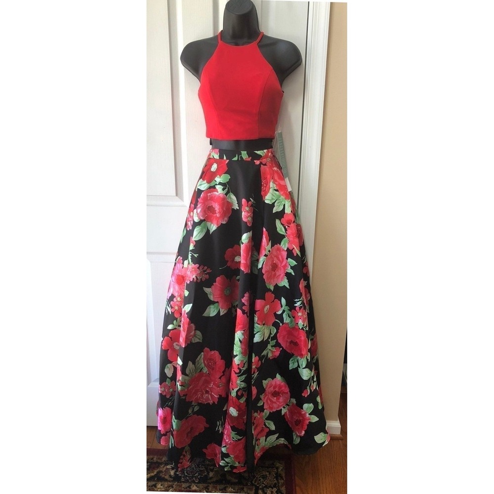 B. Smart Women Red 2 Piece Prom Gown Set Halter Crop Top Maxi Skirt Size 1